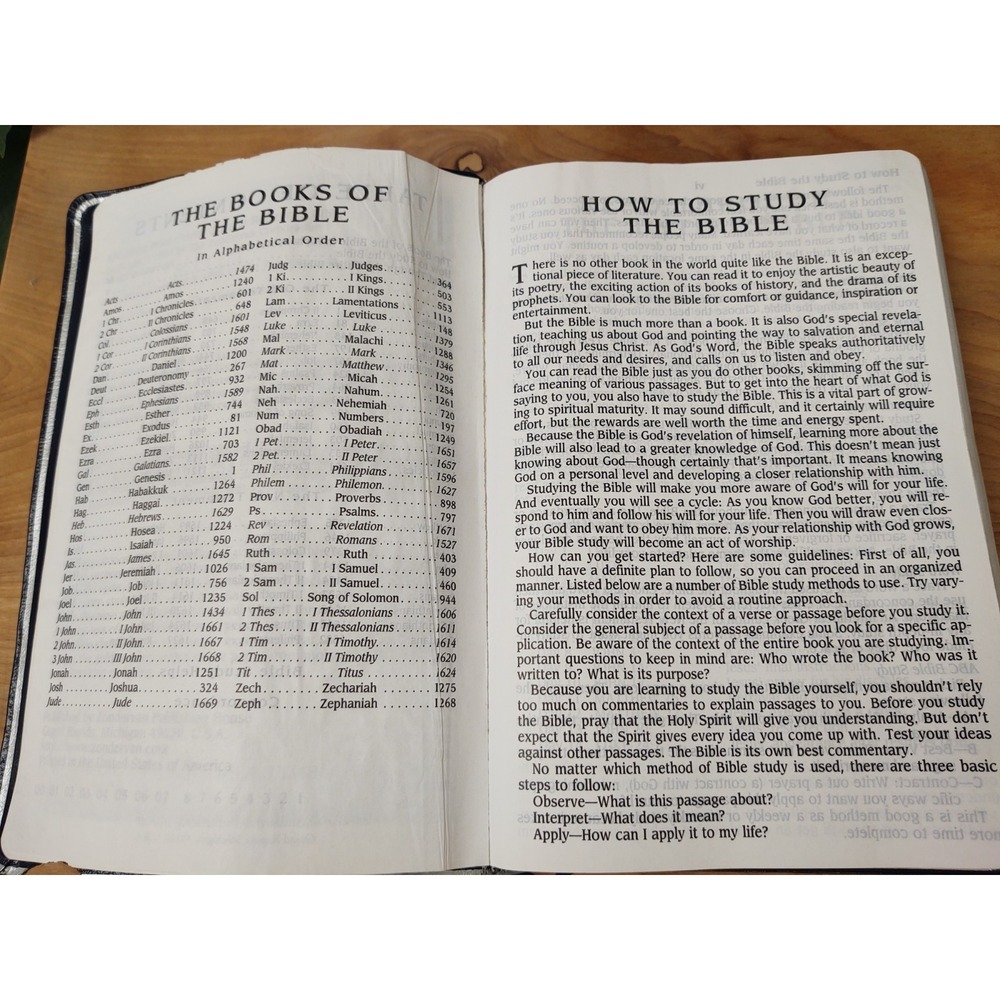 Holy Bible 1986 King James Version Giant Print Words Christ in Red Concordance - Picture 10 of 13